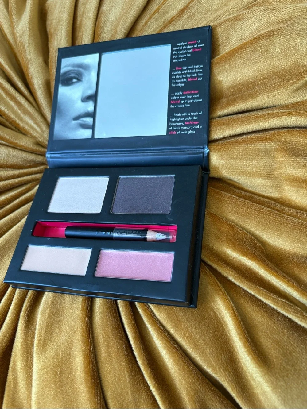 JK Jemma Kidd Fashion Palette: Imagine Effortless Smokey Eyes and Nude Lips